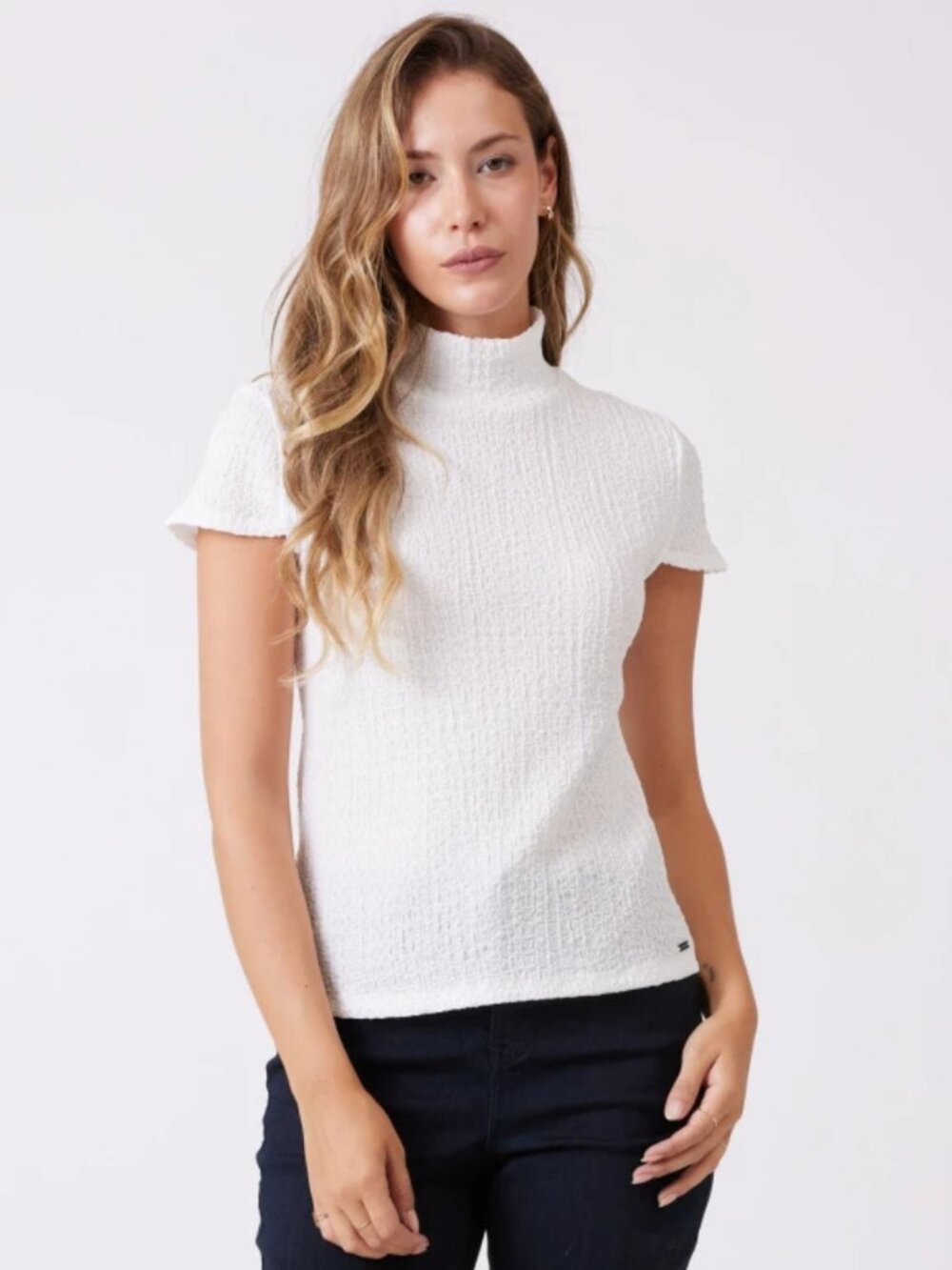 T Tahari White Mock Neck Textured Stretch Knit Short Sleeve Top Minimalist S